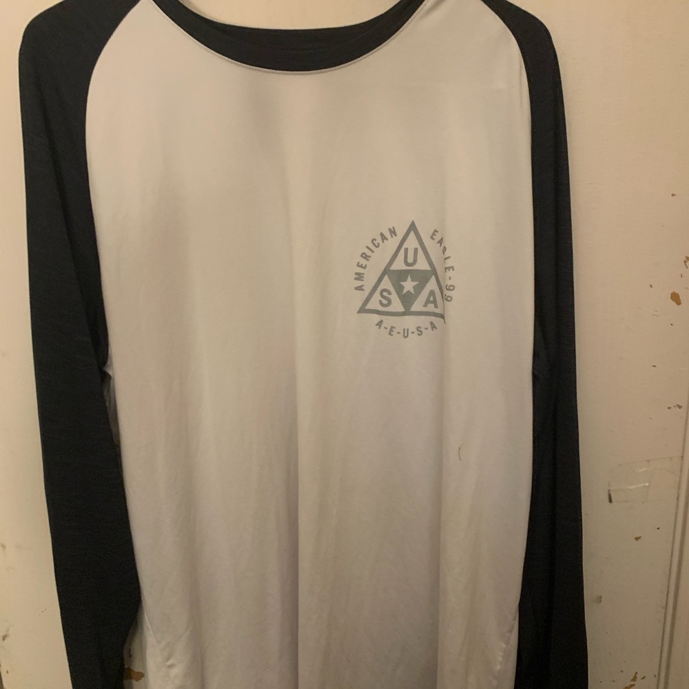 American eagle long sleeve shirt